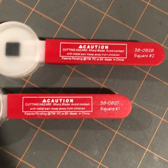 Sizzix PaddlePunch positionable Hand punch dies - Picture 7 of 15